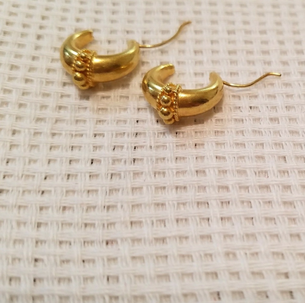 18 K gold huggie earrings